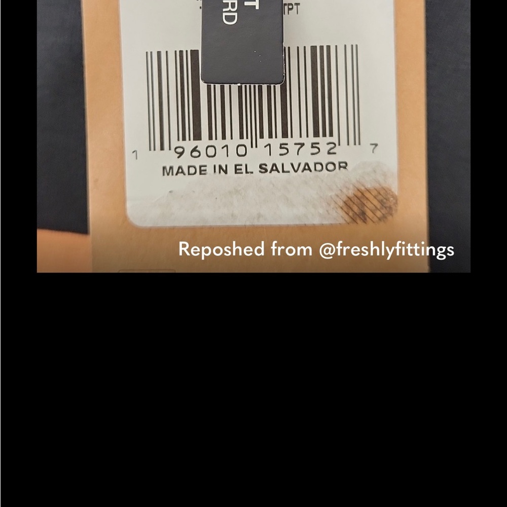 The North Face Men's Black T-Shirt - Picture 3 of 5